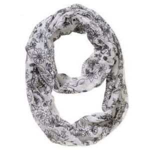 ❤️ 2 for $6 NWOT Black & White Floral Infinity Scarf